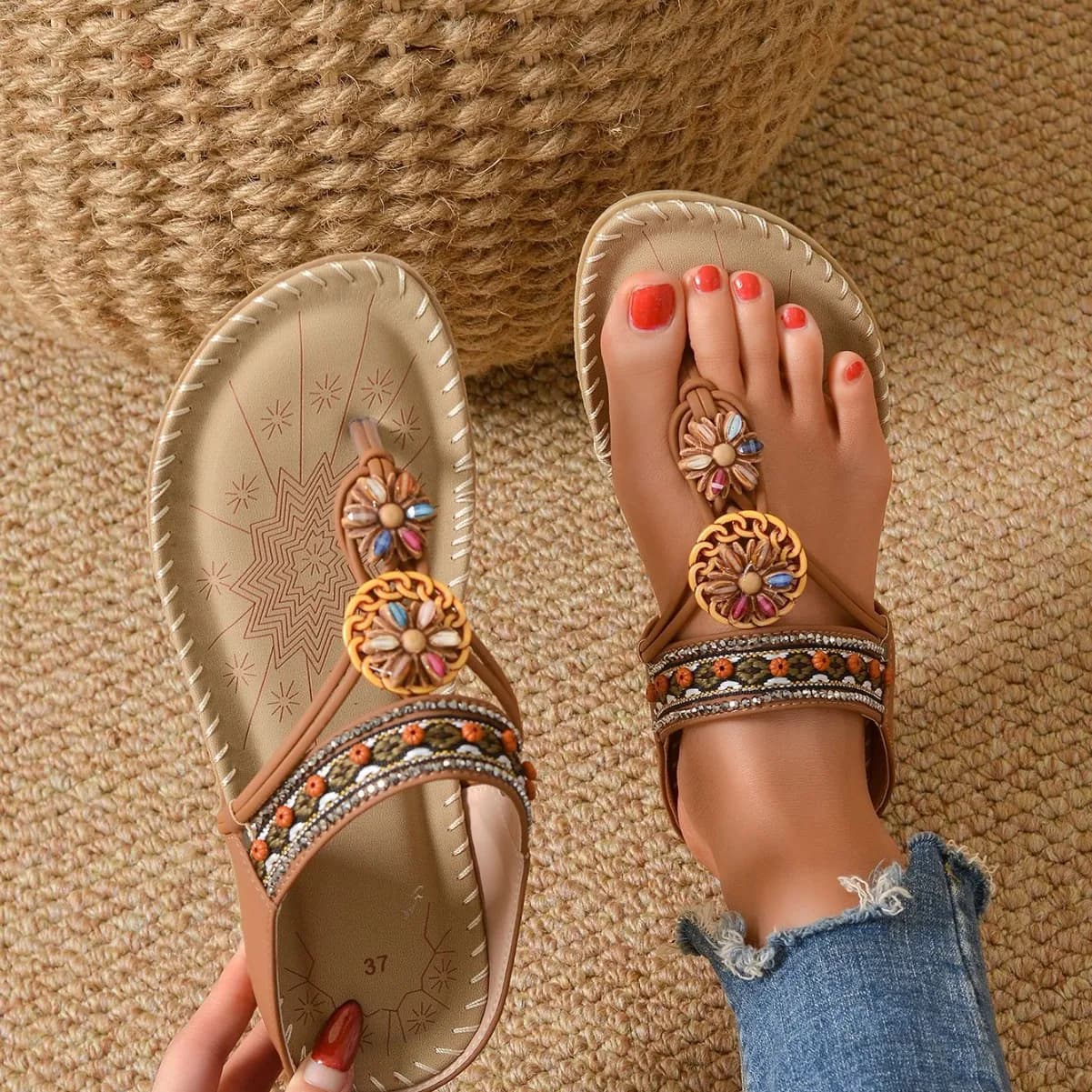 2026 Summer New Bohemian Style Women Sandals Ethnic Plus Size Toe Loop Flat Comfort Casual Daily Beach Shoes