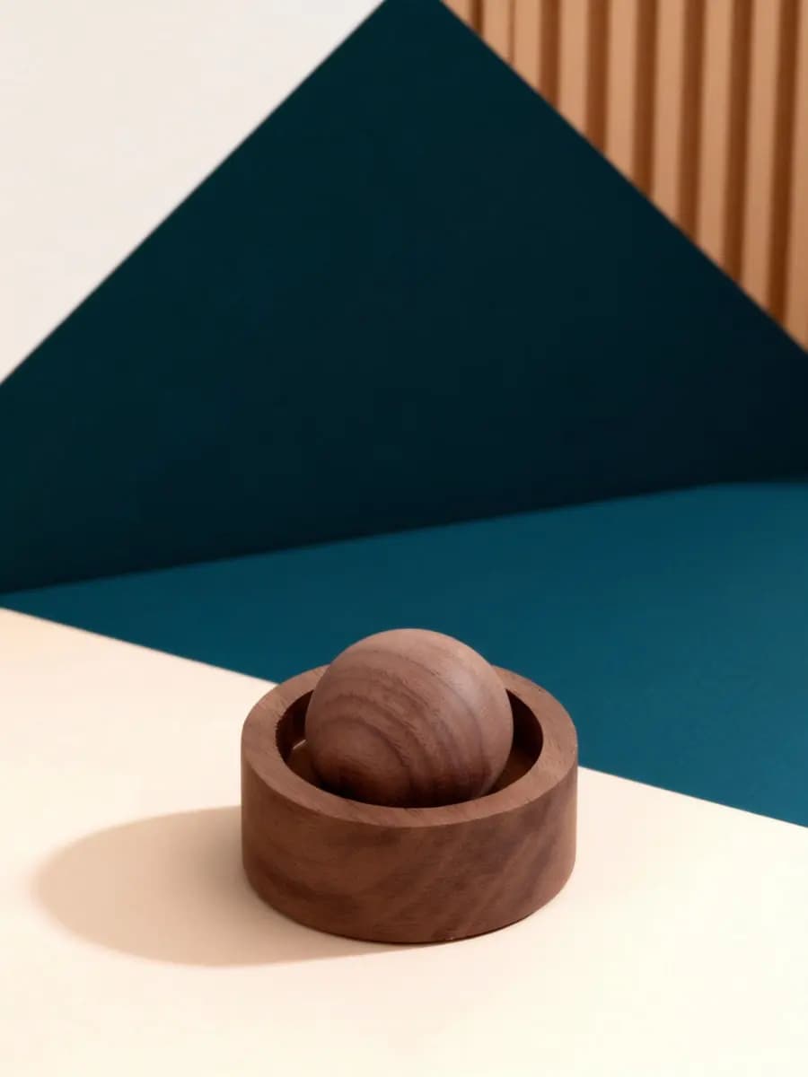 Wooden Essential Oil Diffuser Portable Indoor Spherical Wood Aroma Diffuser Car Freshener Wood Air Freshener for Office Home