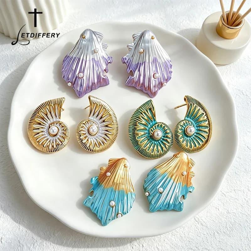 Orecchini a perno Letdiffery con conchiglie e conchiglie irregolari in acciaio inossidabile, perle finte colorate, gioielli estivi da spiaggia per donna