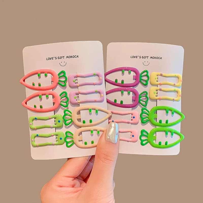 Set da 8 Pezzi Nuove Mollette per Capelli a Forma di Carota 2026 per Bambine, Fermagli a Pois per Bambini, Accessori per Capelli per Neonati e Bambini Piccoli, Copricapo