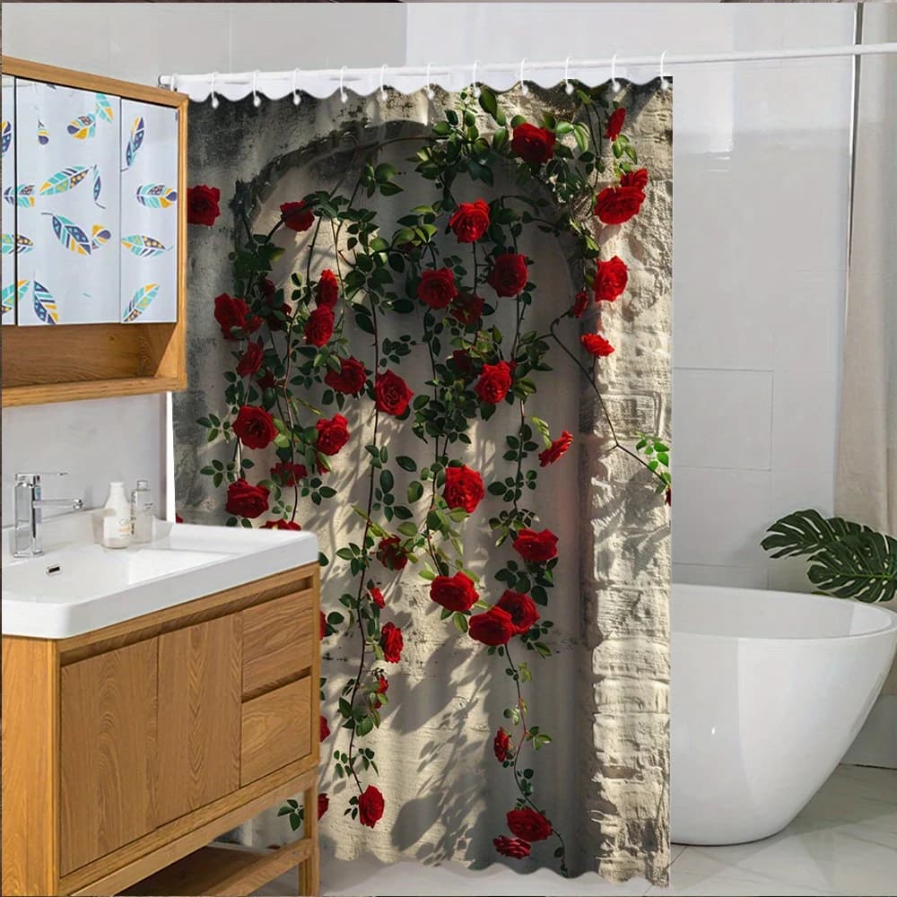 Tenda da doccia romantica con rose rosse su arco di pietra: design floreale elegante per un bellissimo e accogliente arredamento da bagno