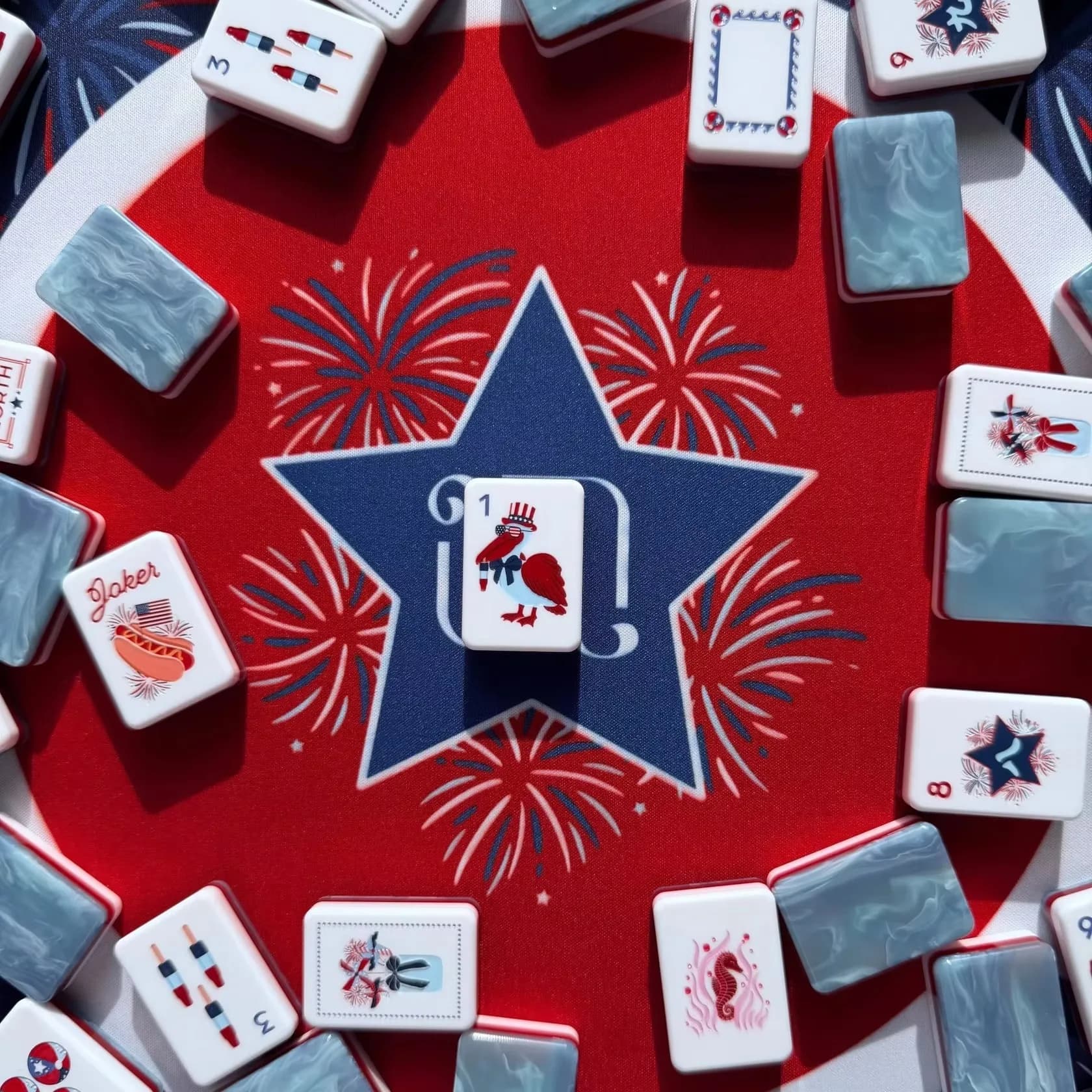 Wholesale Patriotic 4th of July American Mahjong Tiles Set 160pcs USA Themed Joker Tiles UV Printing Acrylic Mini Mah Jong Game