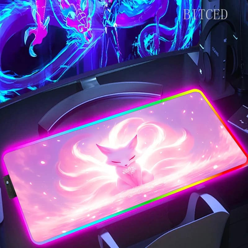 Tastiera da gioco Mousepad Kawaii Rosa a nove code Fox Mousepad RGB Tappetino da scrivania LED Tappetini per mouse per computer in gomma Accessori per giocatori Tappeti