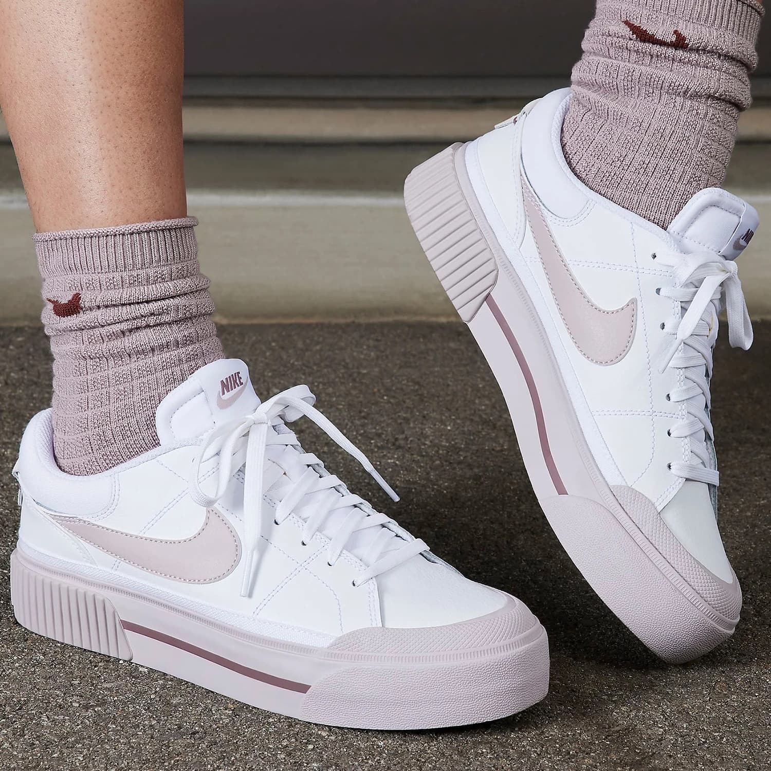 Nike autentico 2024 nuove scarpe da ginnastica casual basse con suola spessa resistenti all'usura da donna DM7590-105