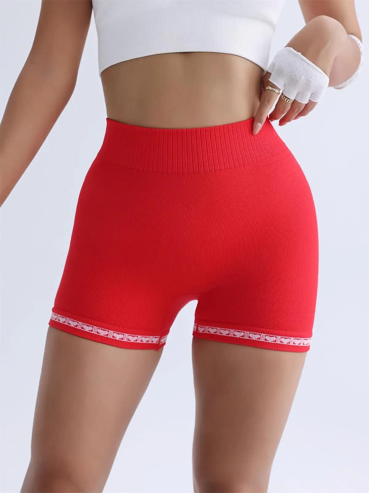 Fast drying outdoor sports yoga pants, heart-shaped printed shorts for women, summer clothing for yoga, cycling, running and fitness
