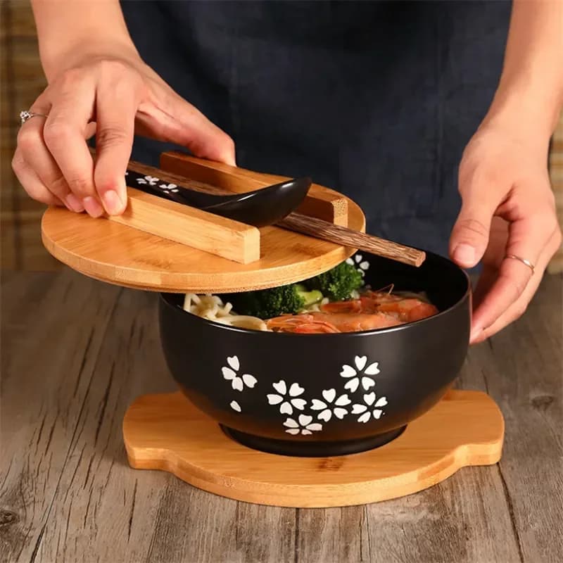 Ciotola per noodle di riso in stile giapponese con coperchio cucchiaio e bacchette Stoviglie da cucina Insalata in ceramica Ciotola per zuppa Contenitore per alimenti Stoviglie