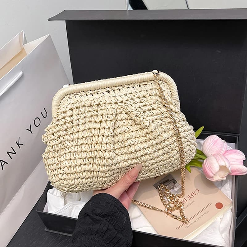 Borsa a tracolla da donna in paglia intrecciata di design estivo, calda per feste, a forma di cuscino, stile nuvola, Inverno 2023