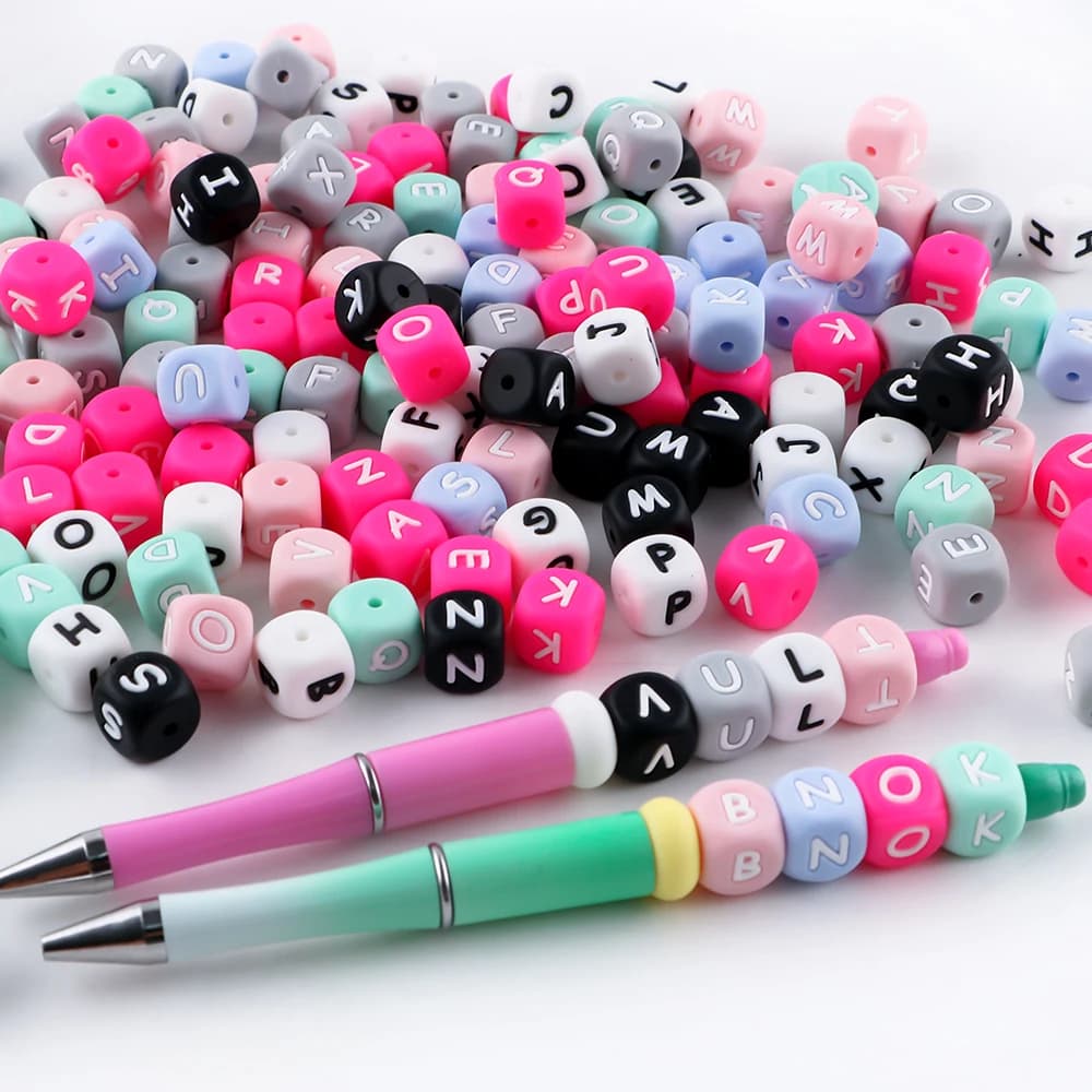 26 pezzi/lotto perline quadrate con lettere inglesi per realizzare gioielli braccialetti fai da te collane orecchini accessori portachiavi