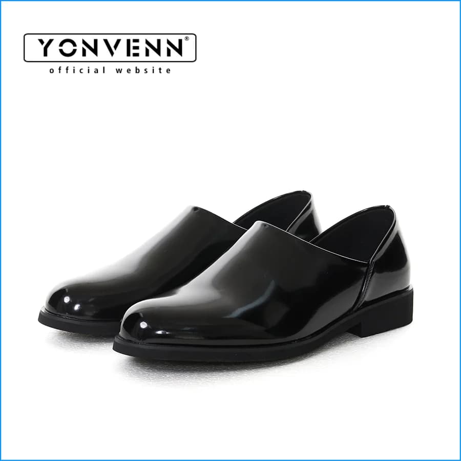 Nuove scarpe da uomo in pelle versatili per i pendolari slip in mocassini scarpe casual in pelle pigre alla moda lucide e semplici