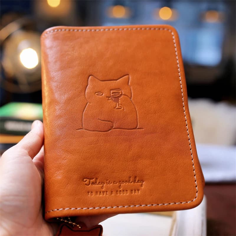 Spot 2025 head layer cowhide cartoon cat loose-leaf handbook m5A7 notebook multi-functional travel stamp book