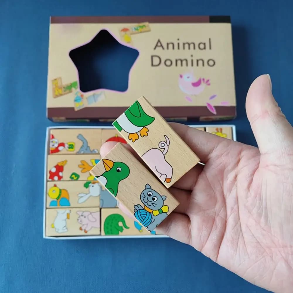 Set di Domino con Motivi Cartoon 15/28 Pezzi, Gioco Solitario in Scatola di Legno, Puzzle Multicolore Educativo e Cognitivo