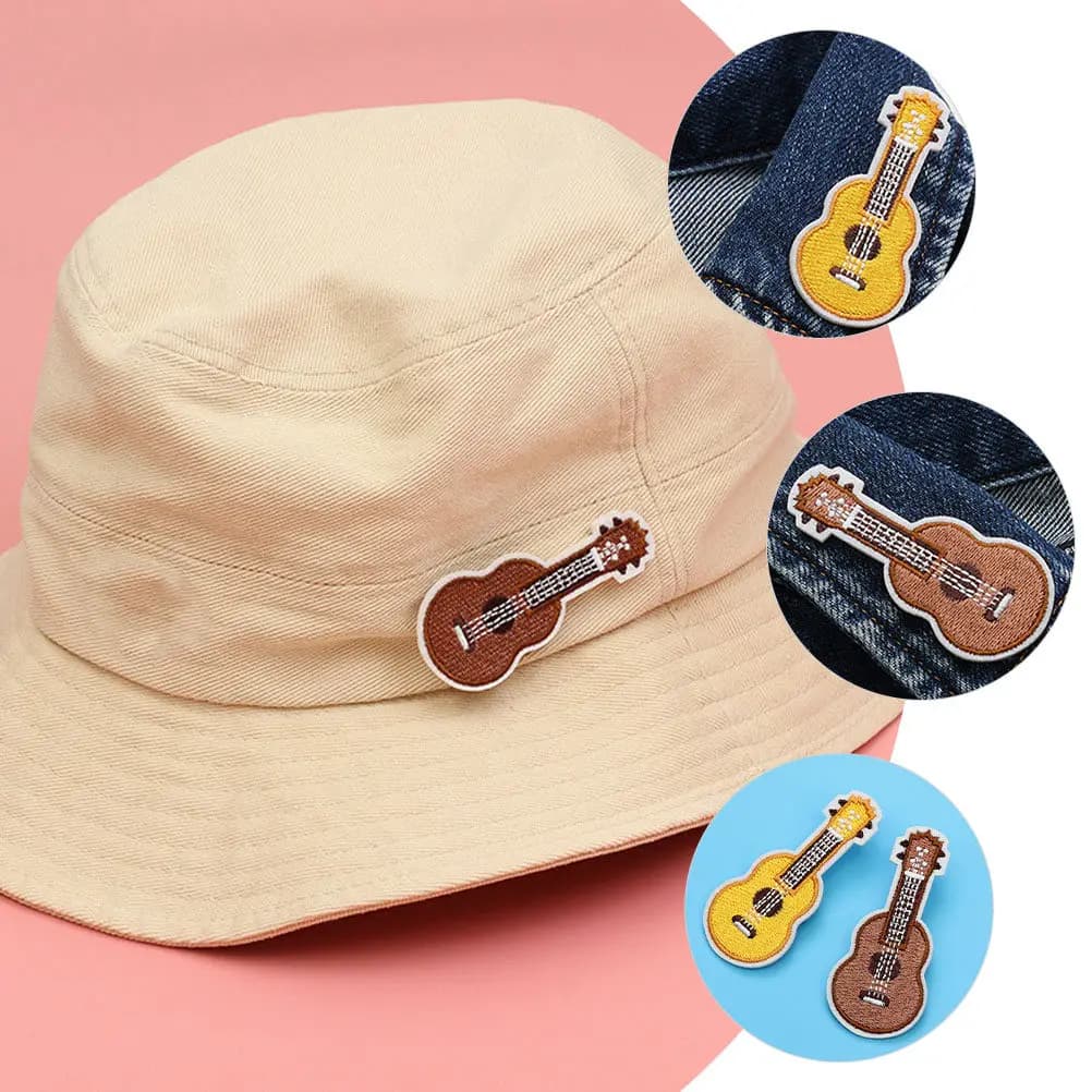 Set di 4 Spille Ricamate a Forma di Ukulele, Decorative per Abiti, Borse, Zaini, Colletti, Accessori Leggeri per Abbigliamento