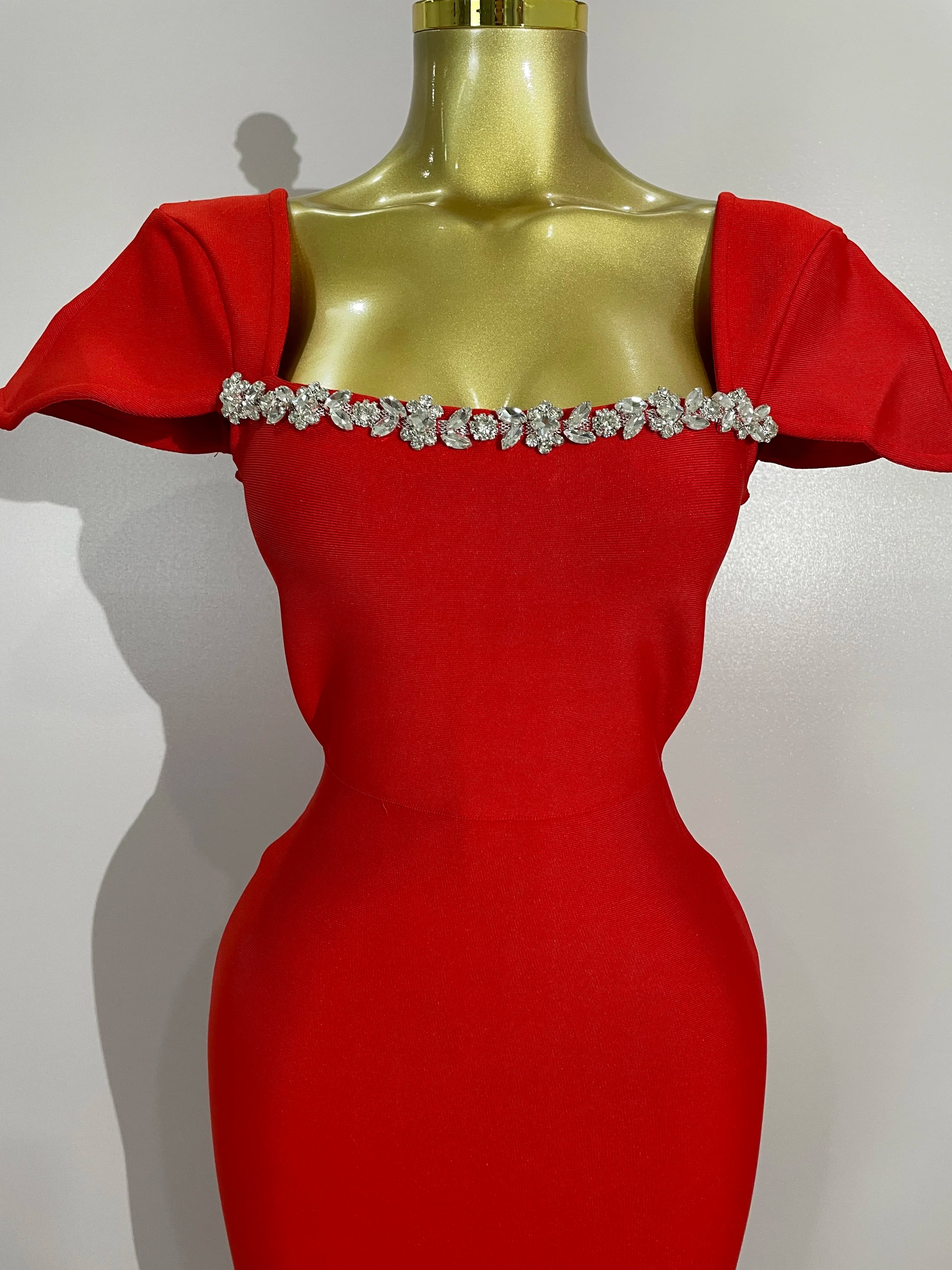 2025 Celebrity Elegante abito da ballo da sera Club Abiti da festa di compleanno di lusso Abito lungo da donna con fasciatura elasticizzata con colletto quadrato sexy