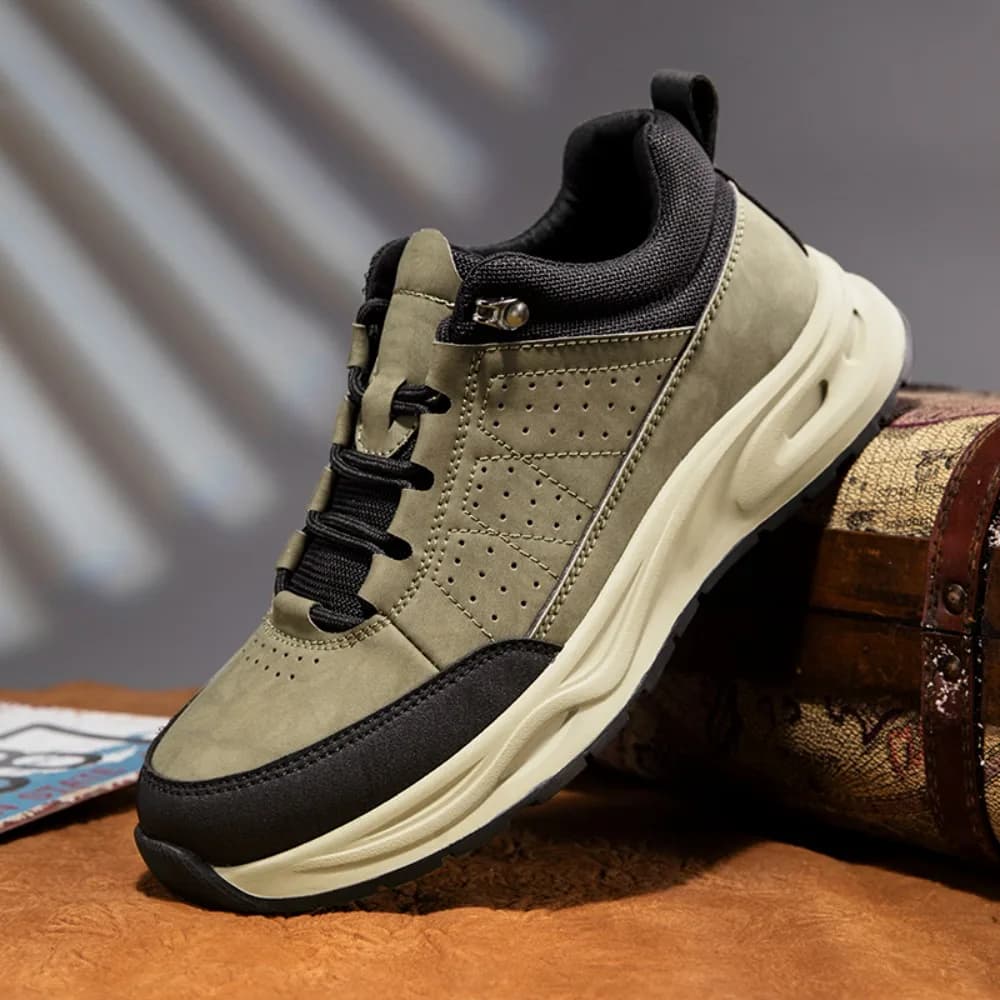 2026 New lightweight and casual outdoor hiking shoes