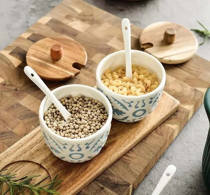 Relief Ceramic Seasoning Jar 3-piece Set with Wooden Tray Kitchen Condiment Salt Sugar Pepper Shaker