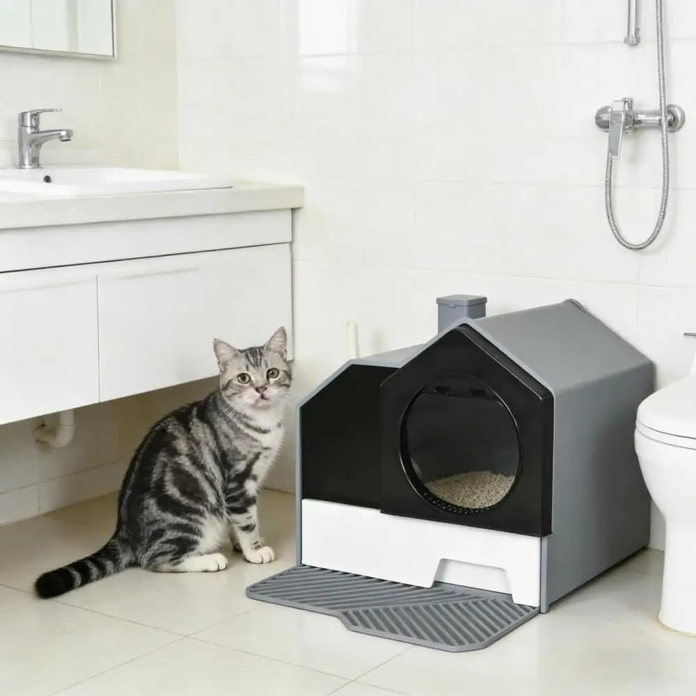 Easy-to-Clean Hooded Cat Litter Box