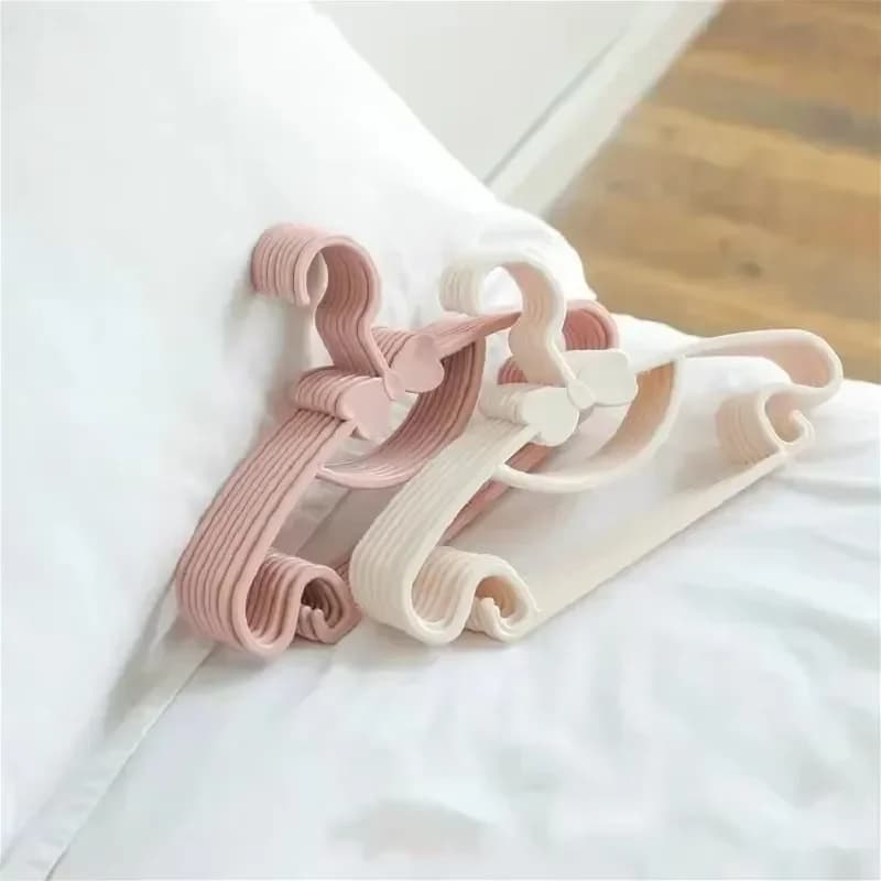 5/10 pcs portable clothes hangers children child child hangers plastic clothes hangers hook house organizer