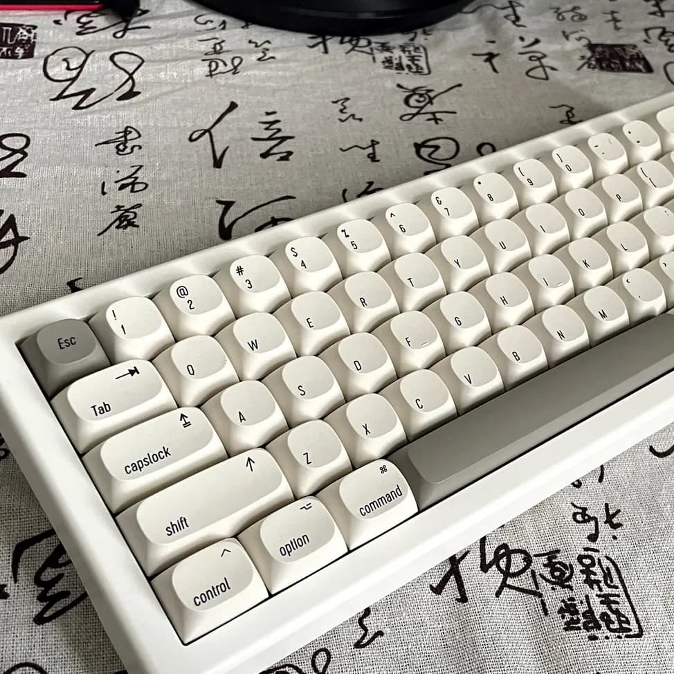 Ma Keycap MAC Style minimalista Solid White Keycap sublimazione Pbt per tastiera meccanica di configurazione 61/64/75/84/98/104