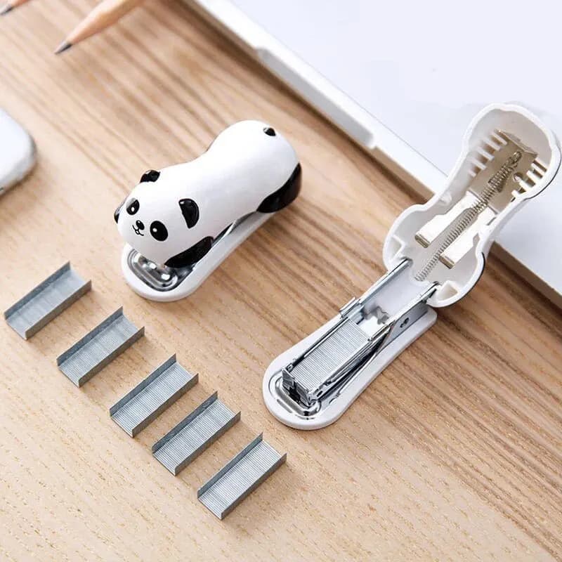 Set di cucitrici Panda Rosso 1 PZ 0453 Combinazione Tipo 10 # 10 # Adattabile 0010 Ago per punti metallici Cartoon Mini