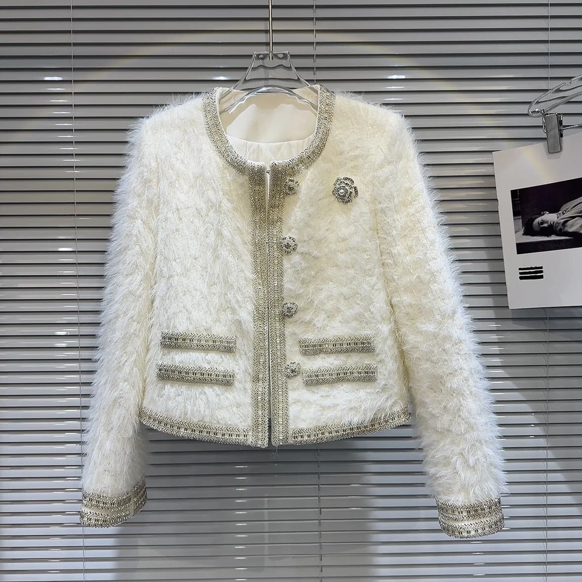Winter 2026 New High-Definition Flower Pin Plush Short Jacket Cotton Insert High-End Fragrance Style Lady's Fashion Outerwear