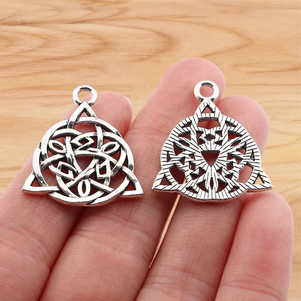 20 Pieces Tibetan Silver Color Amulets Wiccan Witch Triquetra Knot Charms Pendants for DIY Necklace Jewellery Making Accessories