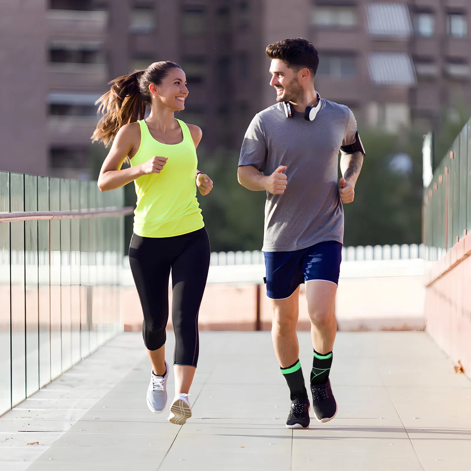 Supporto per caviglia da 2 pezzi, compressione regolabile, attrezzatura protettiva leggera per corsa, camminata, escursionismo, tennis, calcio, ciclismo