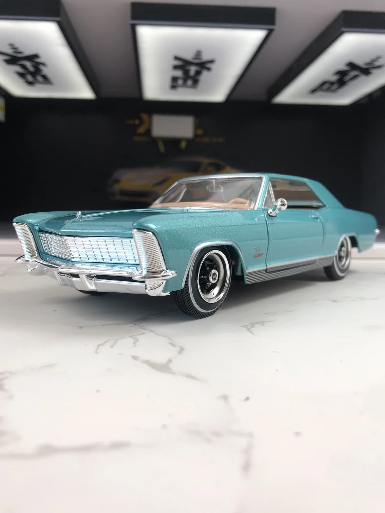 Maisto 1:26 zinc alloy simulation 1965 Buick Riviera Gran Sport car model, static ornament, metal collection car