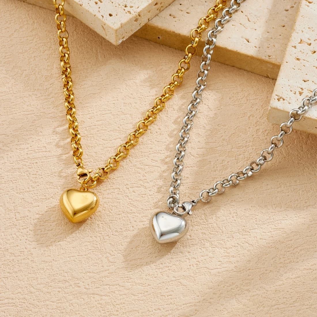 Collana con Ciondolo a Cuore in Acciaio Inossidabile 316L per Donne e Ragazze, Gioiello alla Moda con Catena per Clavicola, Regalo per Feste
