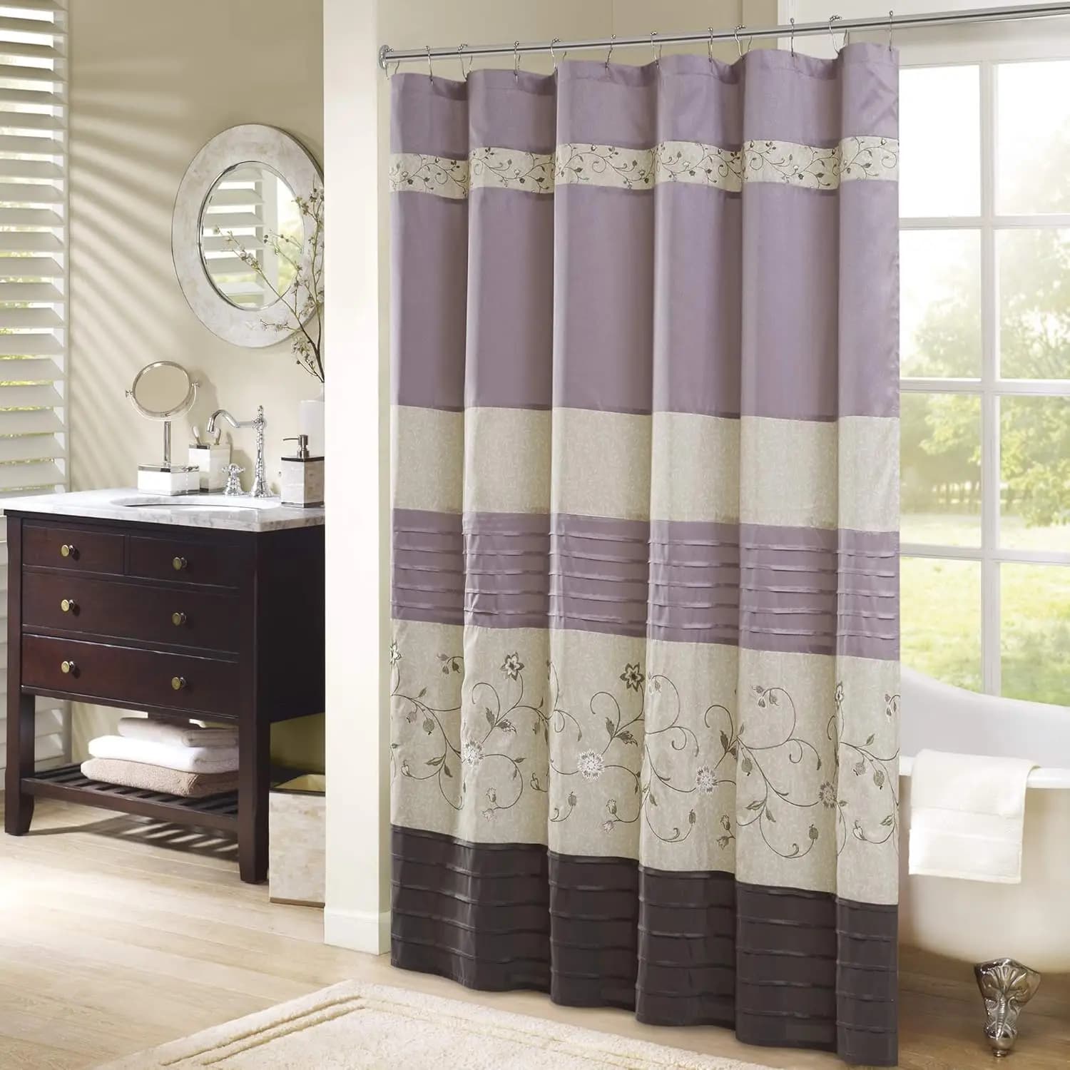 Tenda da doccia ricamata Serene Flora, decorazione viola per bagno in stile transizionale, 72 x 72 pollici