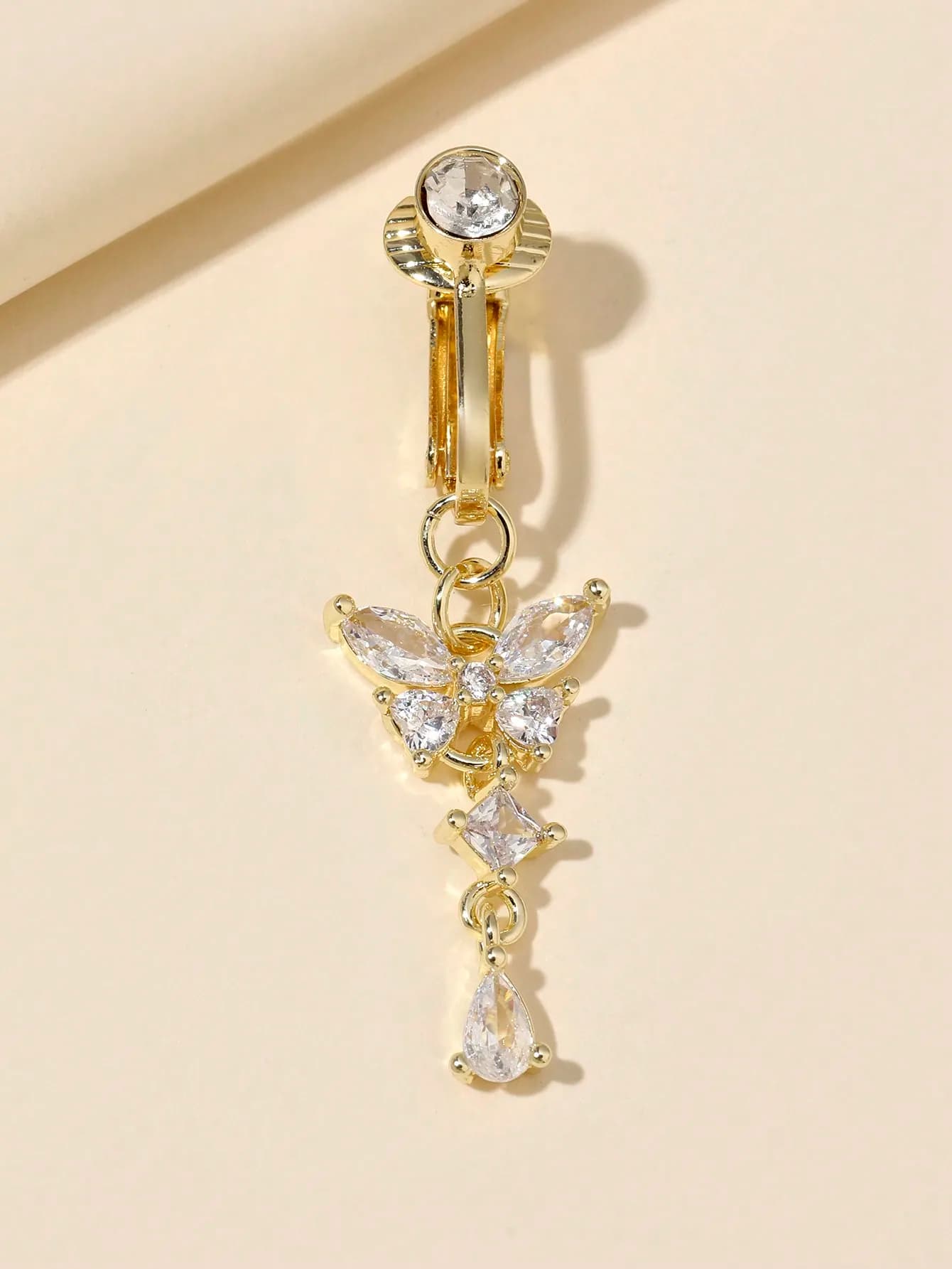 1 pezzo di anello finto per ombelico a forma di farfalla, non vero piercing, da agganciare all'ombelico, regalo per donna
