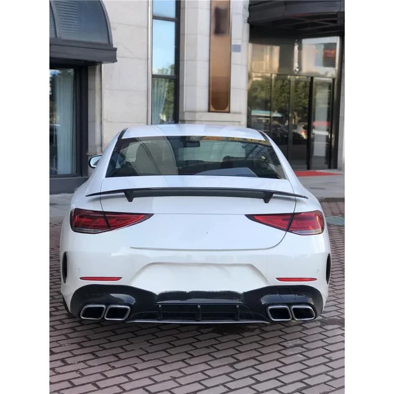 Kit Carrozzeria CLS - Paraurti, Minigonne Laterali, Diffusore, Passaruota e Scarico Stile GT63 Migliorato