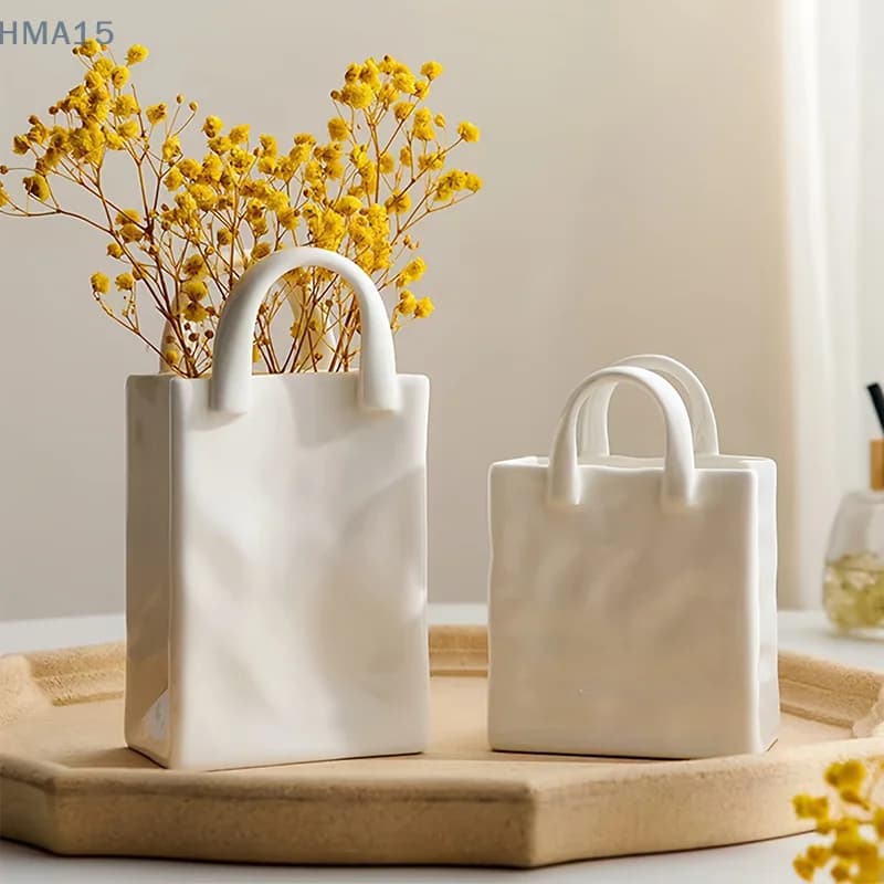 Vaso a forma di borsa Vaso decorativo moderno bianco Decorazione per la casa Decorazione della tavola con composizione di fiori secchi