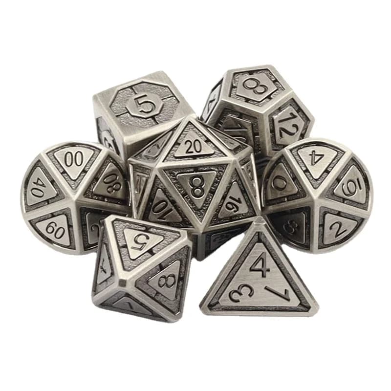 Dadi di vendita caldi D4 D6, D8, D10, D12, D20 16MM del metallo della lega di scacchi e di intrattenimento della carta di commercio estero di 7 pz/set