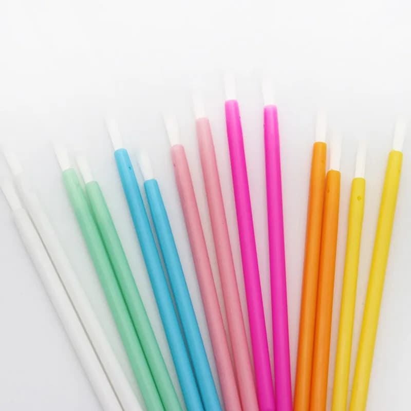 50 pz. Pennelli Monouso per Rossetto, Applicatori Puliti per Lucidalabbra, Pennelli Portatili in Fibra di Nylon per Trucco Donna
