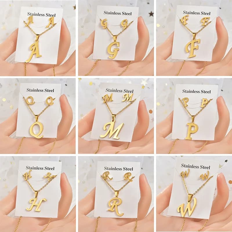Set di gioielli di moda Ciondolo in acciaio inossidabile Gioielli Earnail Lettera inglese comune Regalo per uomini e donne