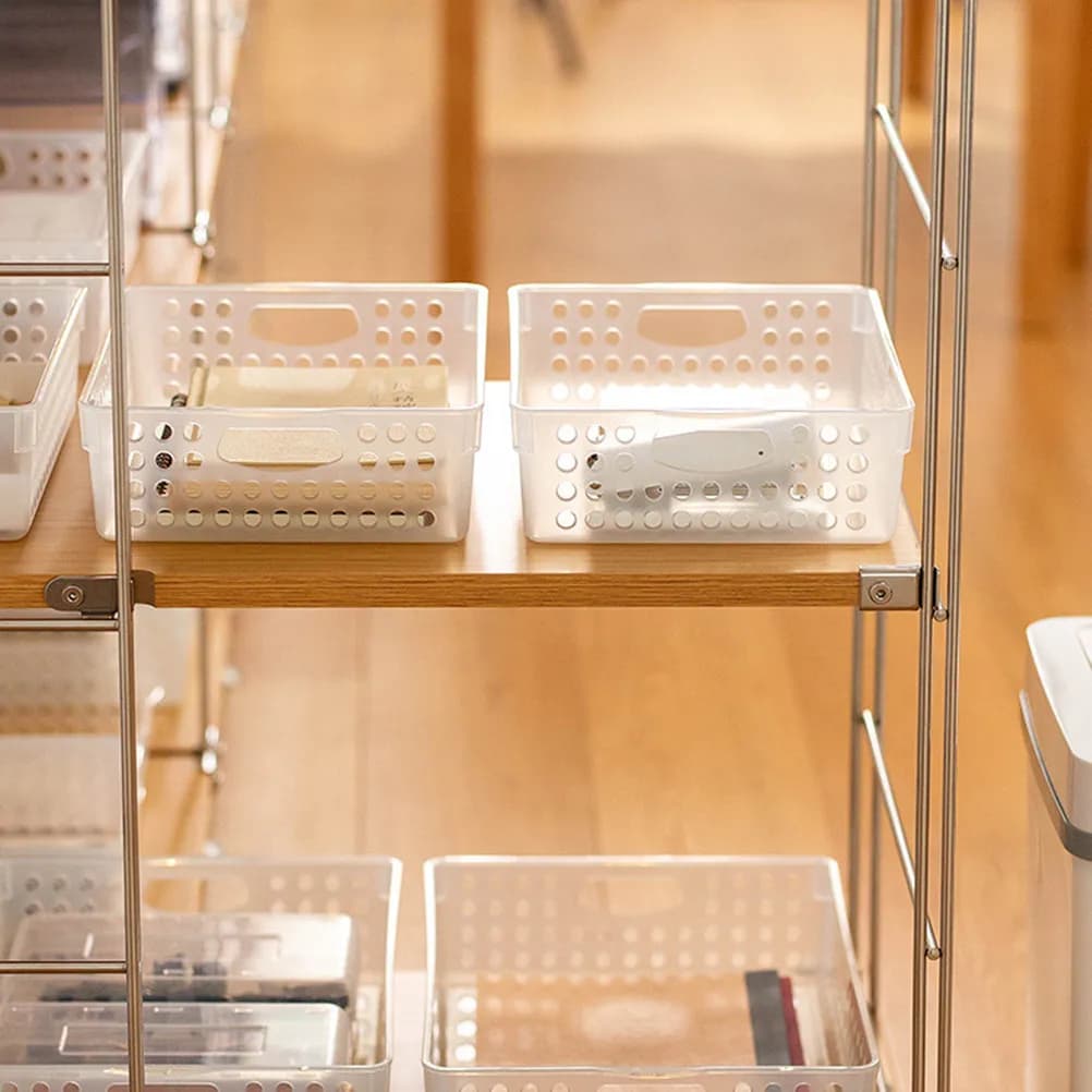 Cestino Portadocumenti in Plastica, Scatola di Archiviazione Traforata da Scrivania, Piccolo Formato Bianco, Organizzatore per Documenti e Fogli