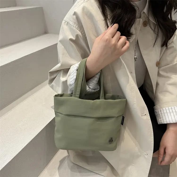 Borsa a Tracolla da Donna Autunno 2025, Borsa Casual in Nylon, Piccola Borsa Quadrata Versatile e Universale