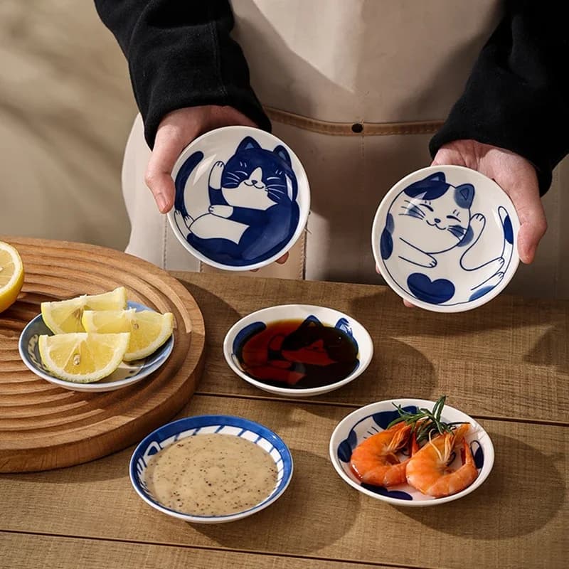4 pezzi di piatti per salsa in ceramica piatto di spezie stoviglie mini piatti in ceramica in stile giapponese creativo simpatico cartone animato piatto di sushi gatto fortunato