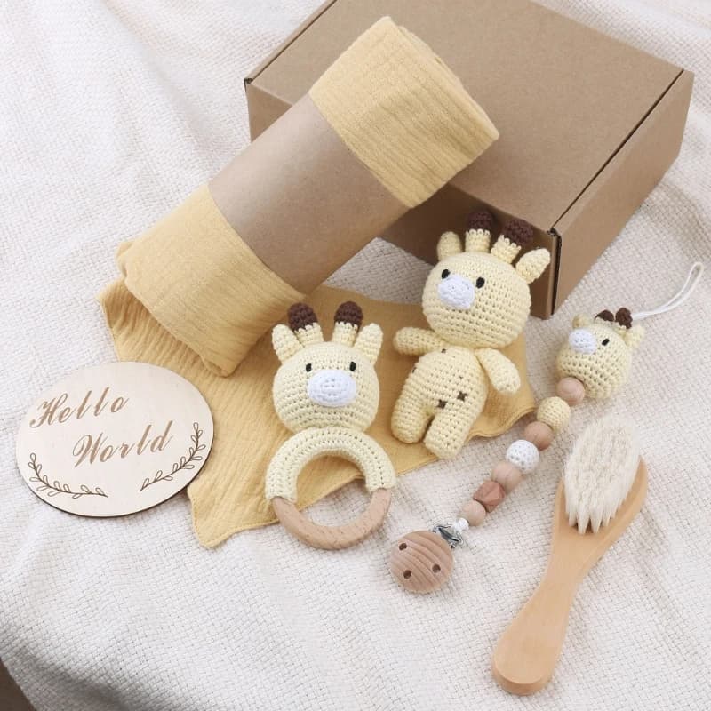 1 Set bambola di peluche per bambini kawaii Panda peluche + sonaglio all'uncinetto + spazzola per capelli + confezione regalo per doccia di nascita per neonati