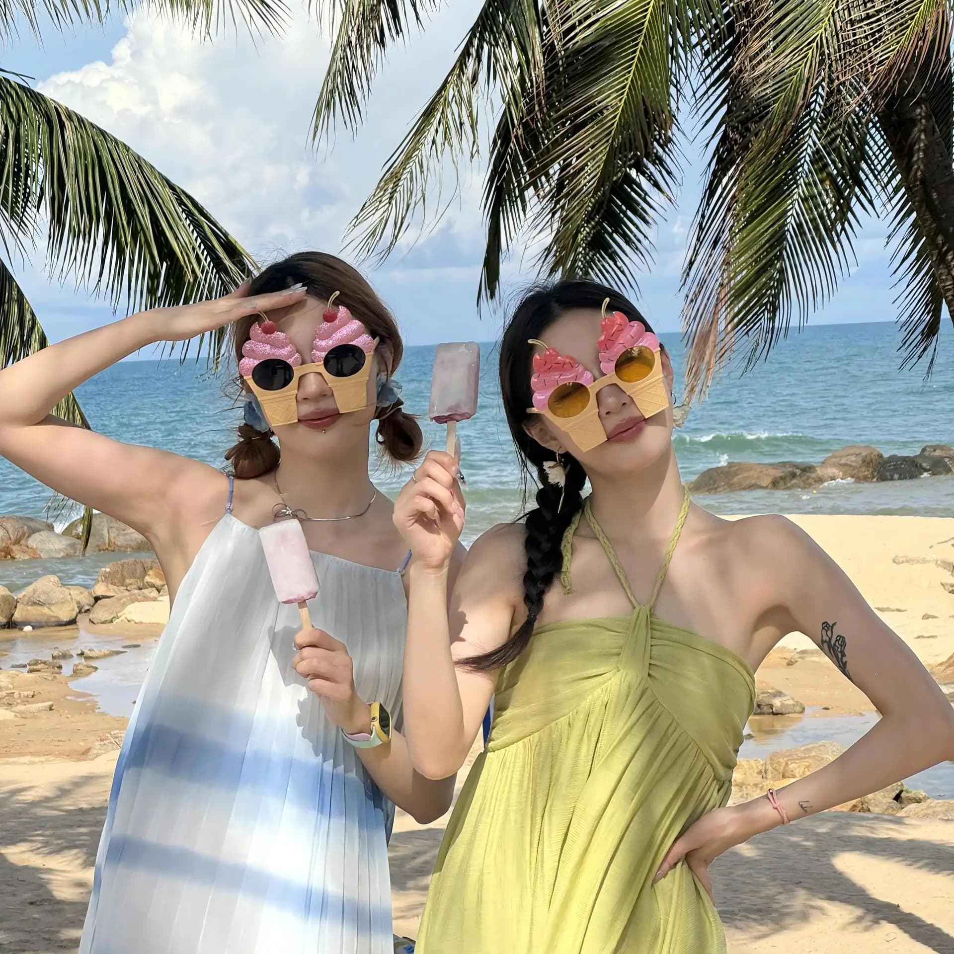 Bicchieri per feste in spiaggia hawaiane, bicchieri per gelato alla ciliegia con polvere dorata, bicchieri divertenti per feste di compleanno