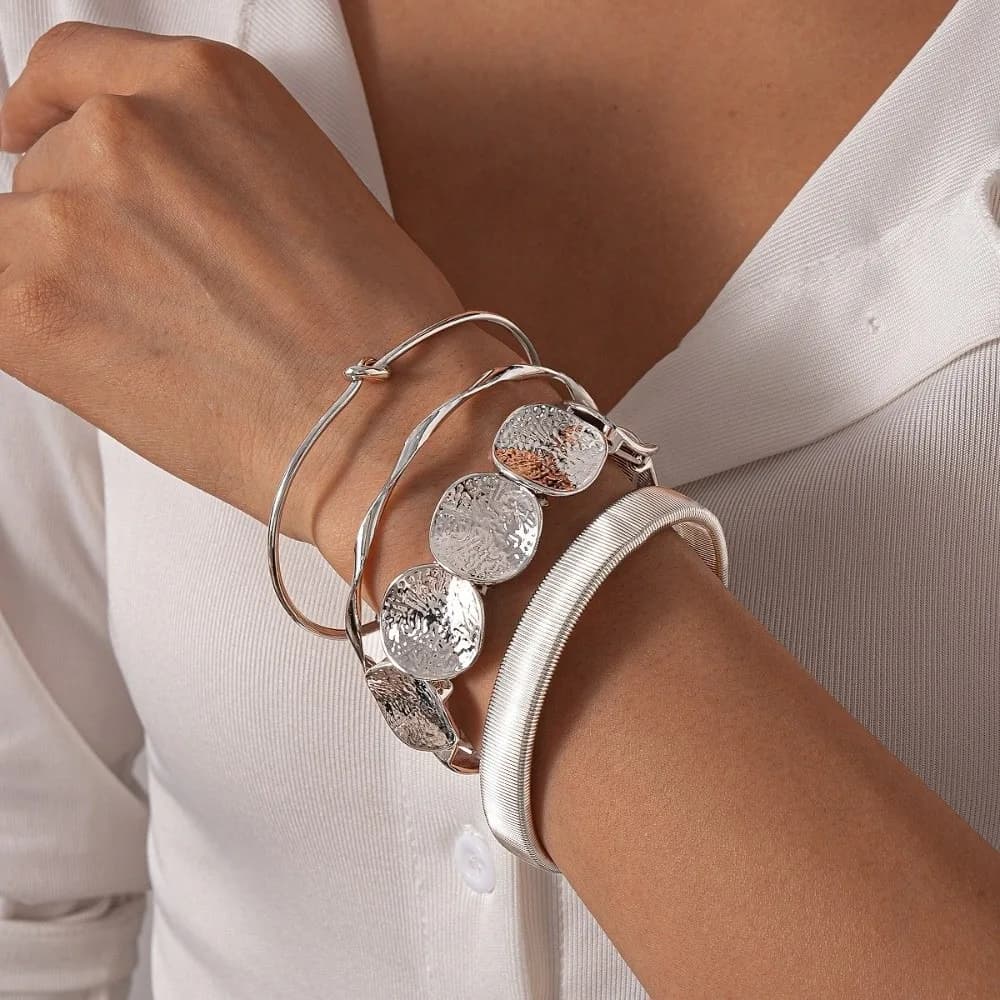 4Pcs/Set Temperament Wide Multilayer Bangles Round Boho Alloy Opening Bangle Metal Europe American Style Retro Hand Ring Gift