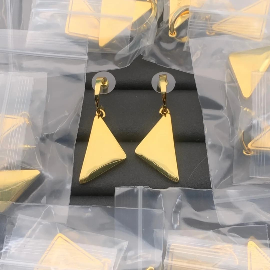 Nuovi Orecchini di Lusso con Zirconi per Donne, Trendy con Smalto a Forma di Cuore, Stella e Geometrico, Placcati in Oro