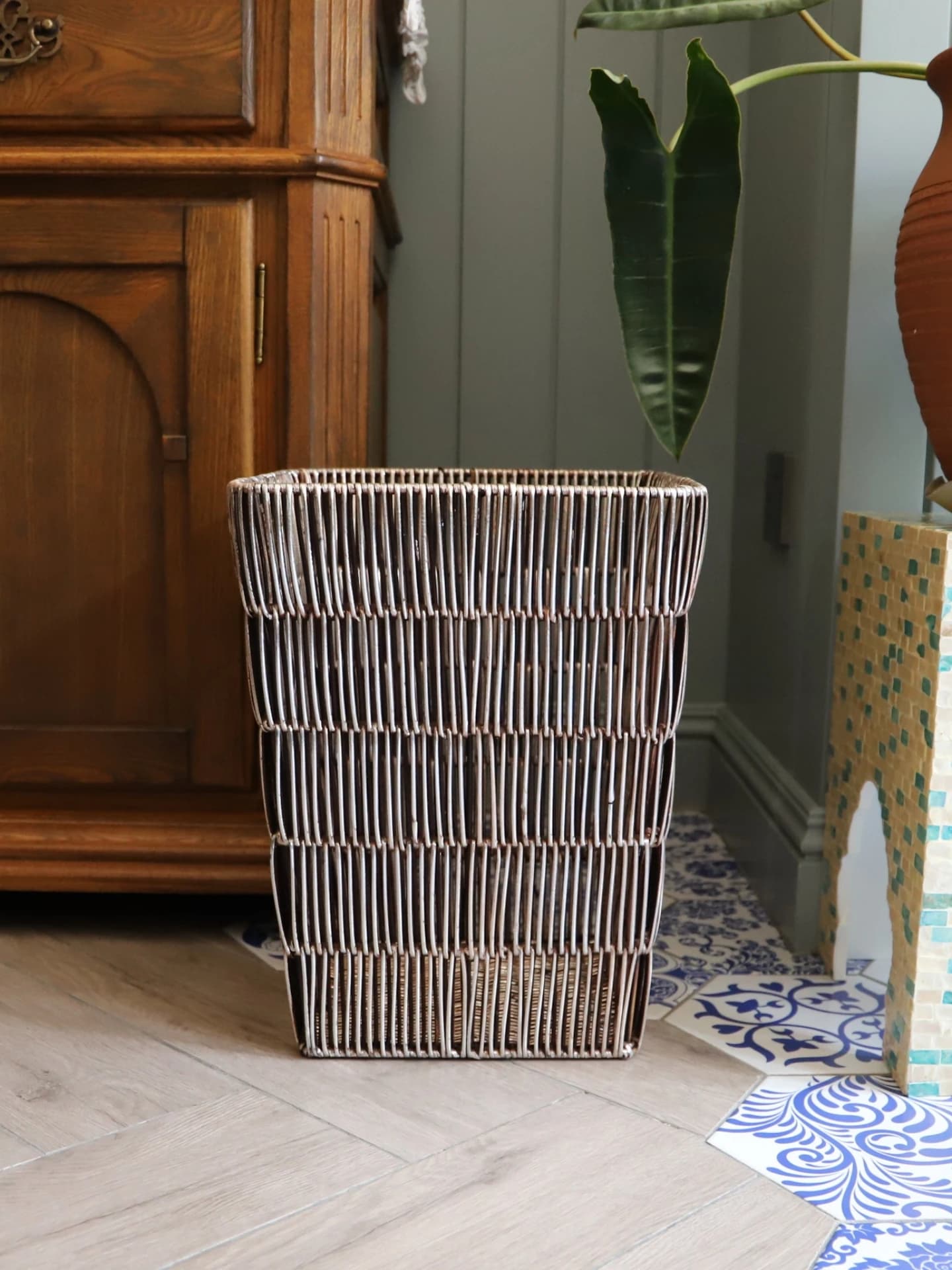 Cestino per Rifiuti Moderno in Plastica di Lusso, Design Industriale, Rotondo o Quadrato, per Uso Domestico