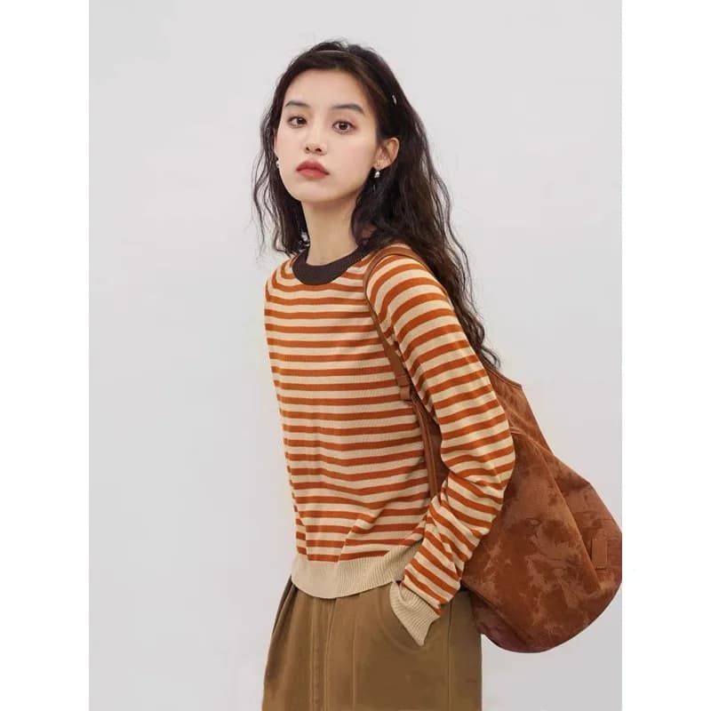 Maglione a righe a maniche lunghe girocollo in colore a contrasto alla moda e versatile per le donne in top elegante primaverile e autunnale
