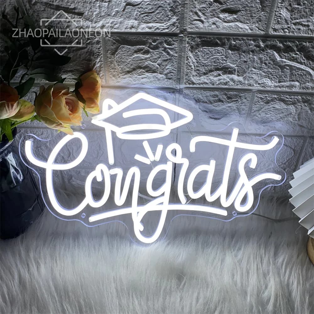 Laurea LED Insegna al neon Appeso a parete Room Decor 2024 Dottore Maestro Congratulazioni Cerimonia Luci al neon USB Graduat Decorazione Insegne