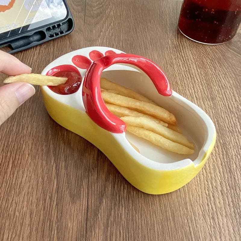 Cute Food Serbiling Bowl in the shape of ceramic slippers Mini fries flat flip flops bowl ashtray creative dish bowl
