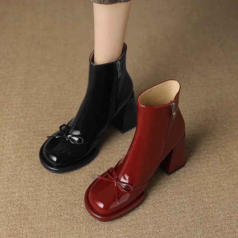 Stivaletti gotici da donna con tacco alto Donna Tendenza invernale Archi Elegante pelle Chunky Botas Mujer Scarpe da sposa sexy con piattaforma da neve
