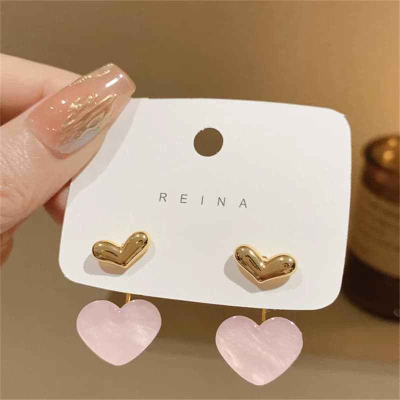 Simple pink love earrings, acrylic resin stud earrings, women's fashion earrings.