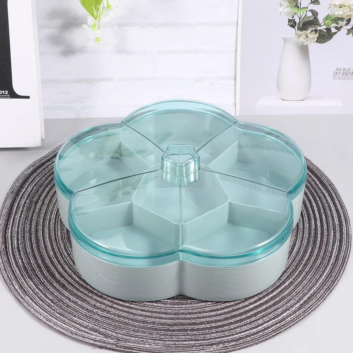 Pink Double-Layer Transparent Lid Snack Serving Tray Dried Fruit Plate Divided Compartments for Nuts Candies Fruits Cheese