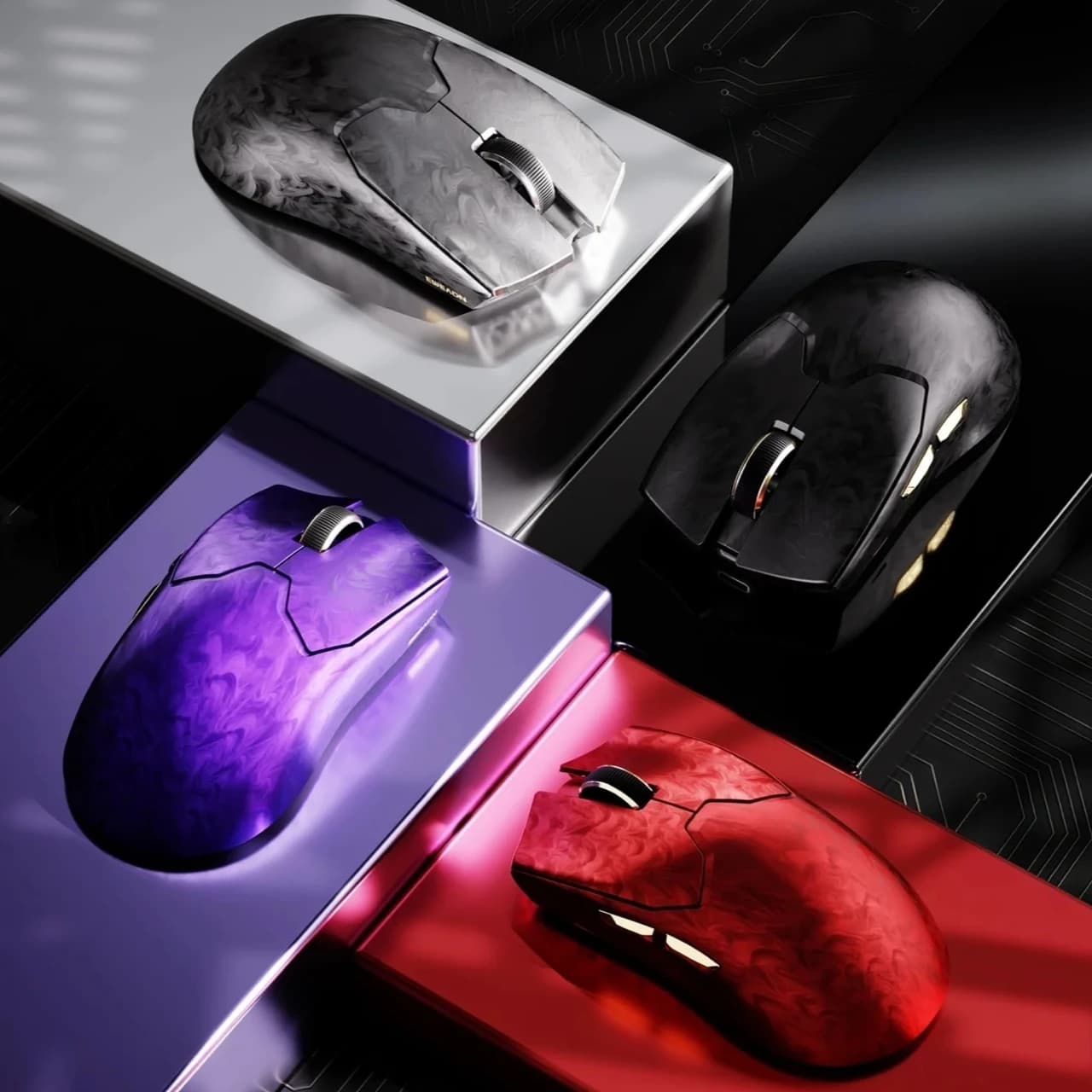Mouse da Gaming Wireless Eweadn Z7, Ultraleggero 52g in Fibra di Carbonio, Sensore Paw3950, Frequenza di Aggiornamento 8K, Ergonomico per Mani Piccole e Medie, Esports FPS